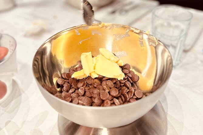 1.5h Hands on Chocolate Workshop: Truffles & Tasting - Group size and personality: what it feels like in a class of up to 14