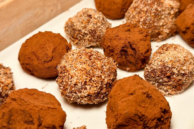 1.5h Hands on Chocolate Workshop: Truffles & Tasting - Pricing: is $53.10 worth it in Brussels?