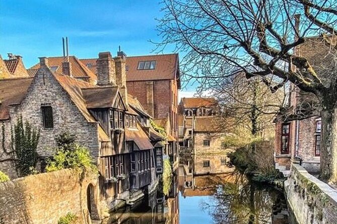 2-Hour Medieval Walk and Chocolate Tasting in Bruges - Minnewater, the Lake of Love: the walk’s gentle finish