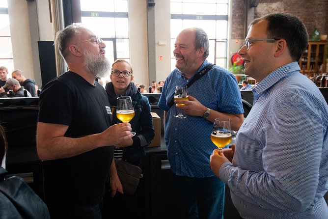 A Taste of Ghent: Beer & Chocolate with storytelling by a local - Final pour at the end near Botermarkt: leaving with a likely new favorite