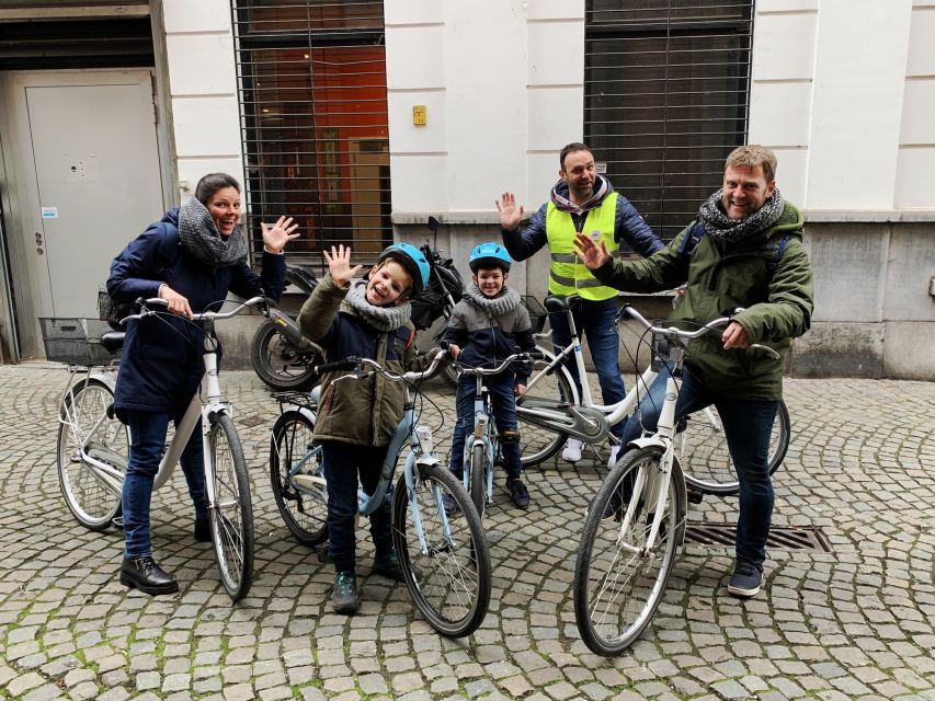 Antwerp: City Highlights Guided Bike Tour - Bike comfort and safety: what to count on