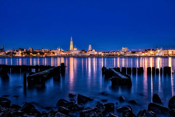 Antwerp: City Walk with Audio Guide in 7 Languages on your Phone - Timing, distance, and pacing: 5.9 km that you can stretch