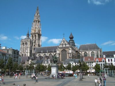Antwerp: Private Historical Highlights Walking Tour - Grote Markt and the Brabo Fountain: Antwerp’s postcard with a plot