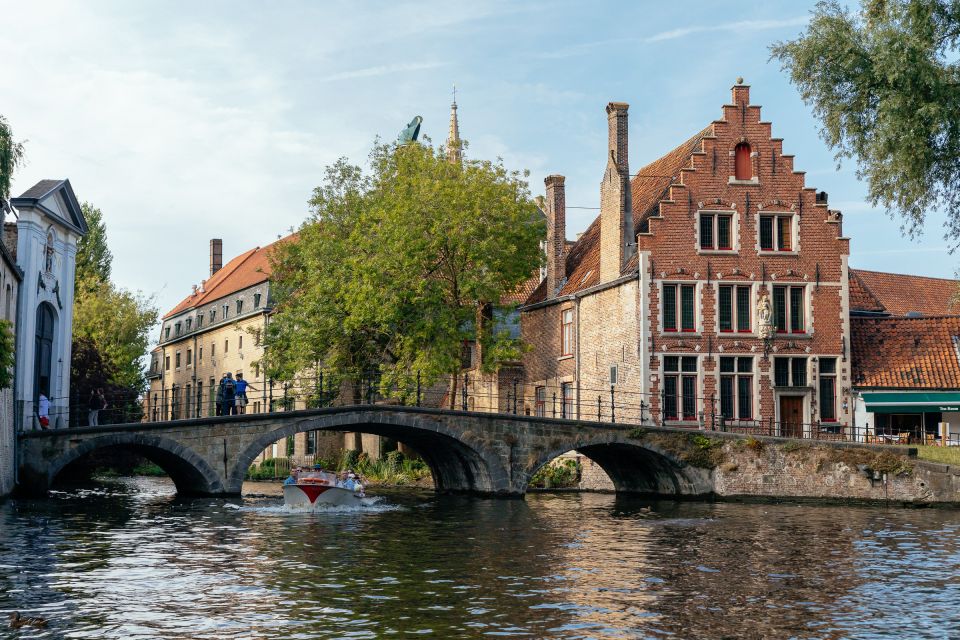 Bruges: 1.5-Hour Private Kick-Start Tour with a Local - Food, Chocolate, and Waffles: Where the Local Tips Pay Off