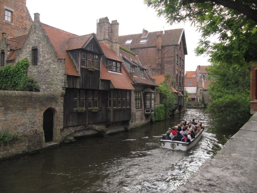 Bruges: 2.5-Hr Walking Tour from train station to Markt - Tanners’ Square and the Fish Market: the city at work