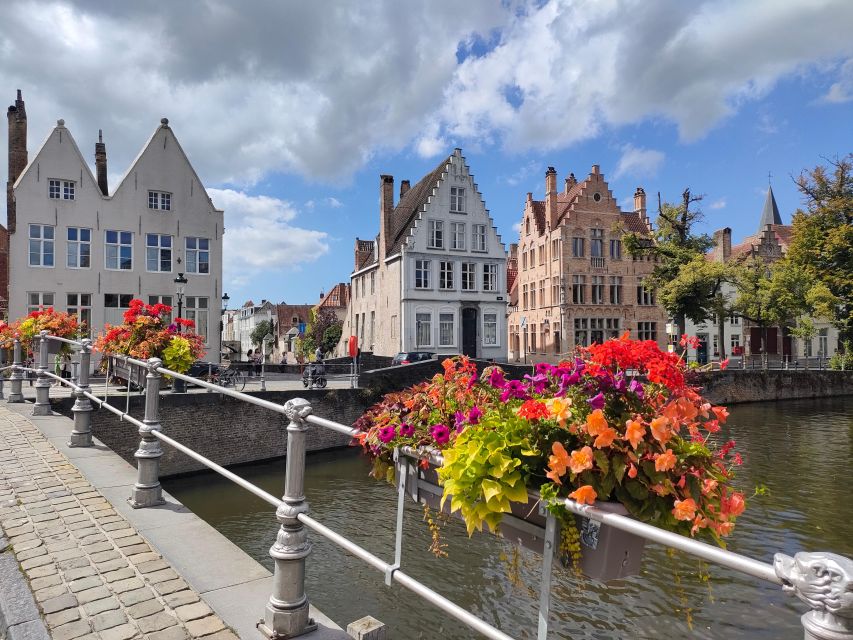 Bruges by bike with family and friends! - Canals, Vantage Points, and the City’s Old Fortified Layout