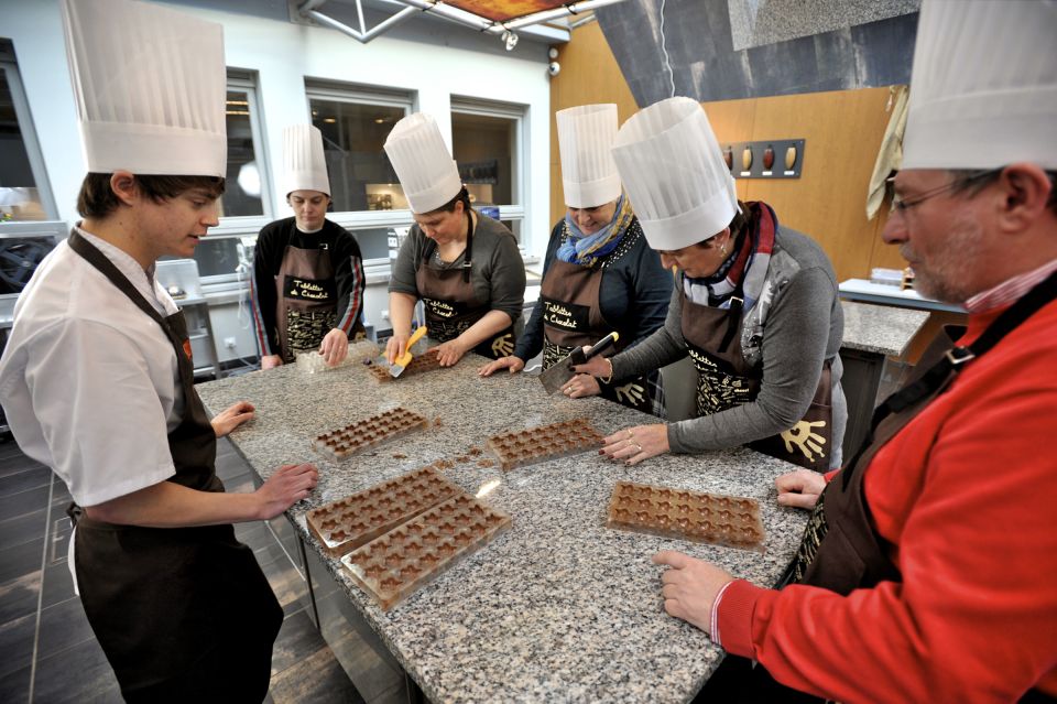 Bruges: Chocolate Making Workshop and Chocolate Museum Entry - Should you book the Bruges chocolate workshop and museum?