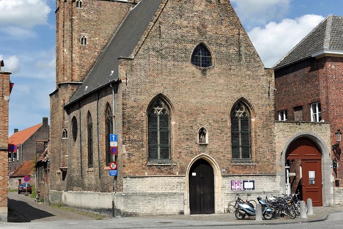 Bruges Food and History Tour: Culinary Delights & Hidden Gems - Chez Vincent fries: the stop that earns its reputation