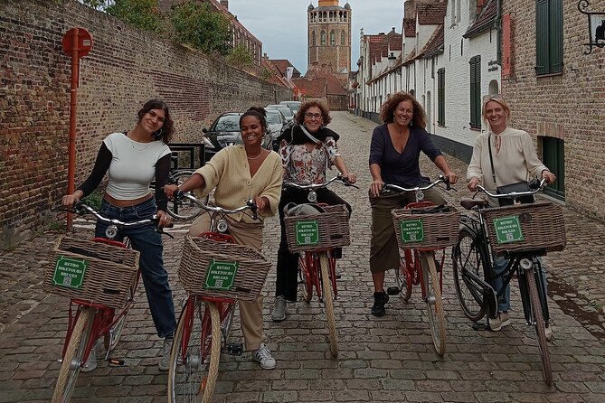 Bruges, Guided Retro Biketour: Highlights and Hidden Gems - Why This 2.5-Hour Retro Bike Tour Is Such a Smart First Day