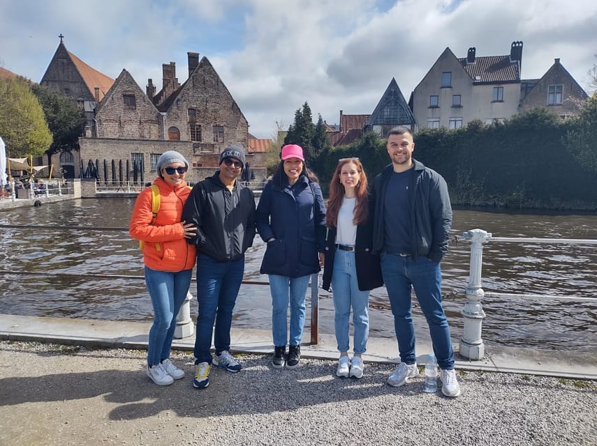 Bruges: Historical Walking Tour with Food Tasting - Chocolate stops: Home Sweet Home plus Choco Holic