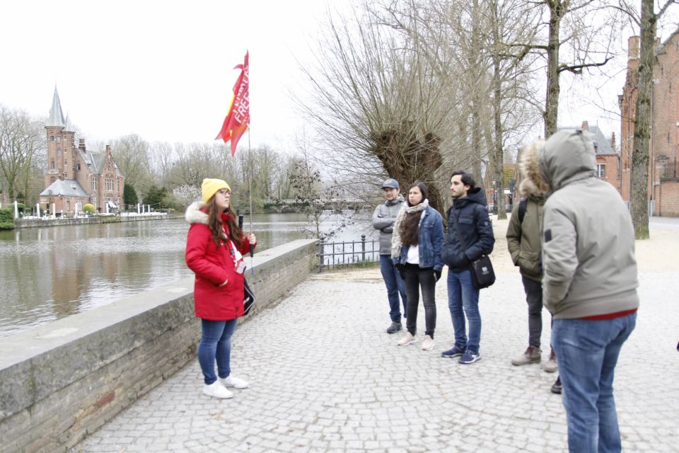 Bruges: History, Chocolate and Beer Walking Tour - From bean to praline: how the chocolate demonstration really fits