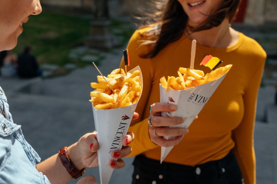 Bruges: Private Food Tour – 10 Tastings with Locals - The city stops: Simon Stevinplein, Gruuthusemuseum, and Burg Square