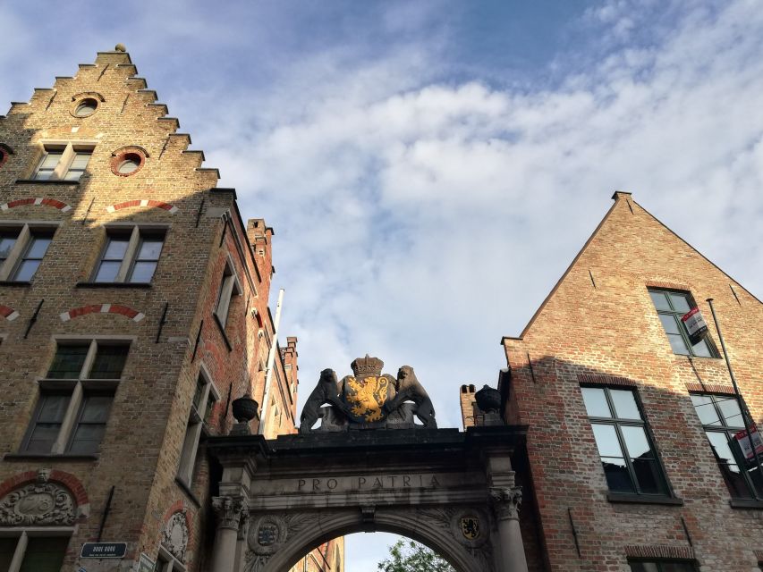 Bruges: Private Historical Highlights Walking Tour - Beguinage, Minnewater, and the “Lake of Love” Moment