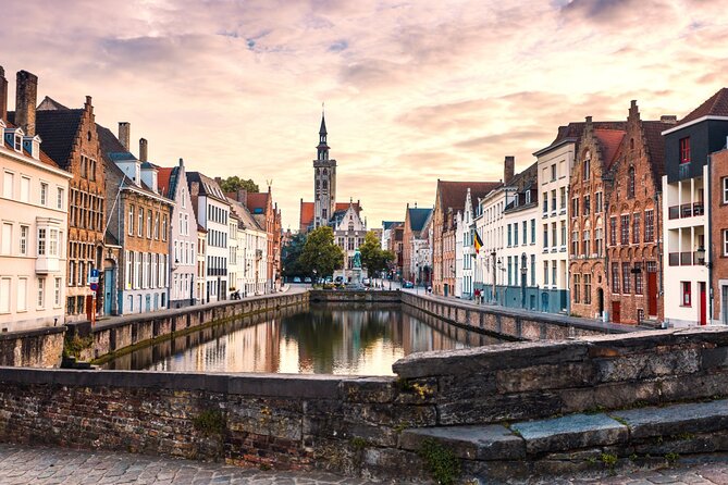 Bruges Scavenger Hunt and Highlights Self Guided Audio Tour - Timing and Route Plan: Walking 2 km Without Feeling Rushed