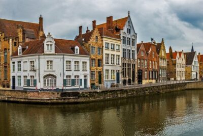 Bruges Scavenger Hunt and Highlights Self Guided Audio Tour - How the App Setup Plays Out in Real Life