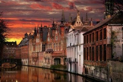 Bruges Walking Tour - Minnewater Lake and the Begijnhof: Bruges’ heart before the crowds