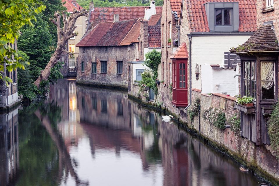 Bruges: Walking Tour, Canal Boat Trip w/Beer Tasting Option - Rozenhoedkaai and the Tanners Square Contrast