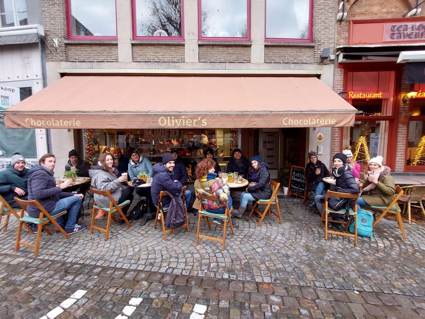 Bruges: Walking Tour with Hot Chocolate & Chocolate Tasting - Key highlights you’ll feel fast
