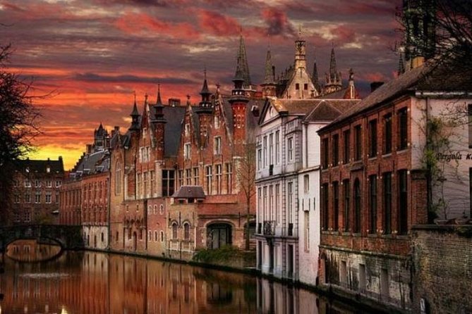 Bruges Walking Tour - Minnewater Lake and the Begijnhof: Bruges’ heart before the crowds