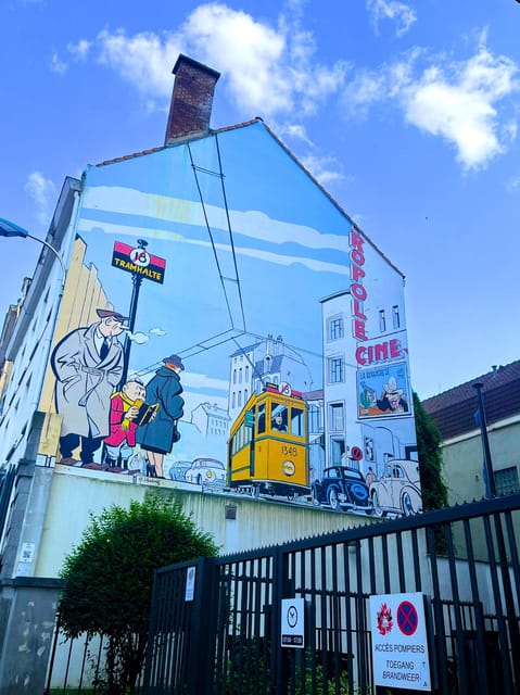 Brussels: 2 hours Private Walking Tour of the Comics Walls - Should you book the Brussels comics walls private walking tour?