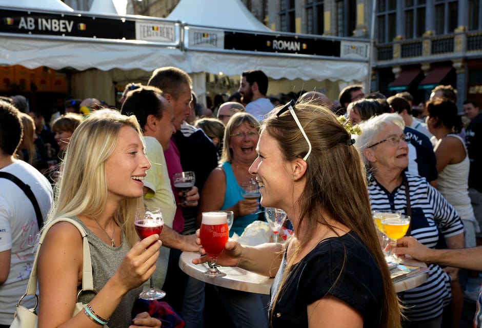 Brussels: Belgian Beer Tasting Tour - The First Stops: Walking From Big Square Energy to Old Street Atmosphere