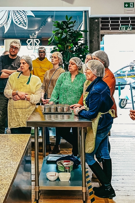 Brussels: Belgian Chocolate Making Workshop with Tastings - Bean-to-Bar Basics: How the Cacao Story Gets Told