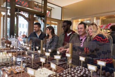 Brussels: Belgian Chocolate Tasting Tour - Two hours in the historic center: how the pacing really works