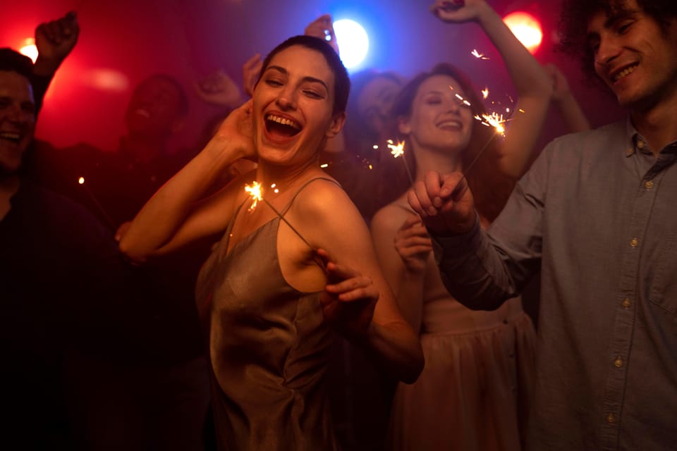 Brussels: BXL Pub Crawl Guided Tour - Four Bars in Four Hours: The Value Behind BXL Pub Crawl
