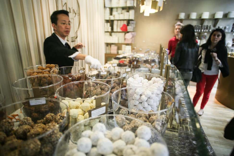 Brussels: Chocolate Appreciation and Tasting Walking Tour - Starting at Royal Galleries of Saint Hubert: Where Your Chocolate Walk Gets Going