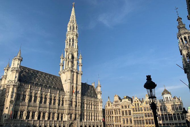 Brussels Chocolate Beer Waffle and Belgian Whiskey All-in-One (Small Group) Tour - Entering Brussels Through Chocolate and City History