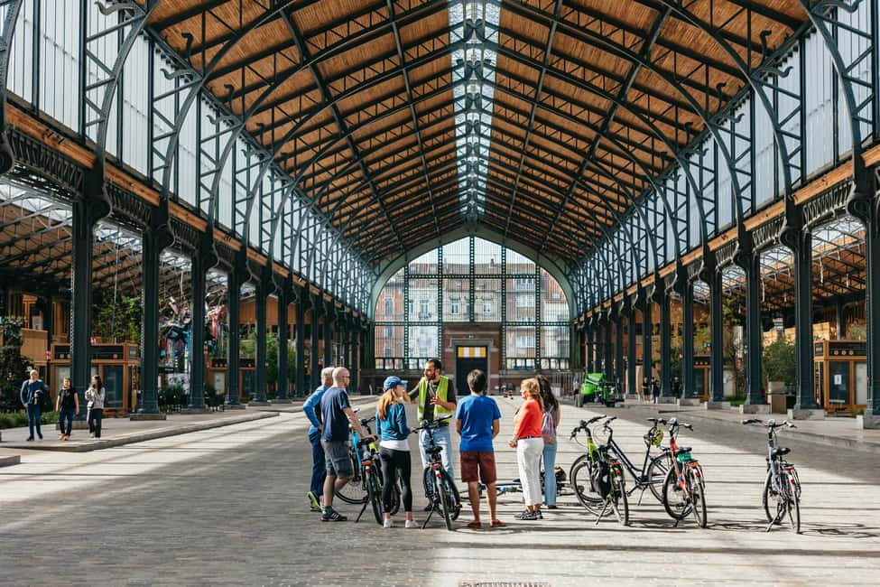 Brussels: City Highlights and Hidden Gems Bike Tour - Price And Value: Is $40 Worth It?
