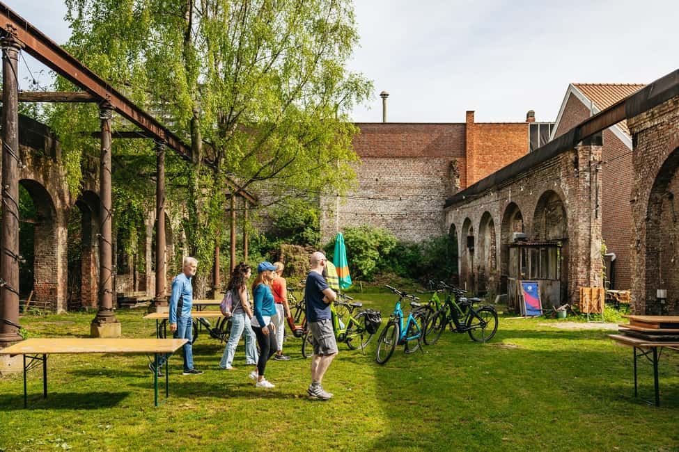 Brussels: City Highlights and Hidden Gems Bike Tour - Riding Past The Iconic Sights And Into Brussels Neighborhoods