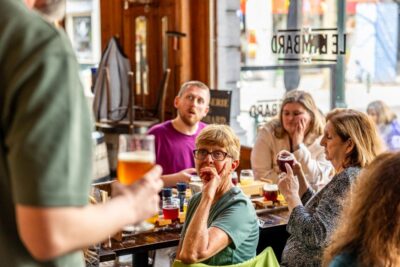 Brussels: City Highlights Walking and Tasting Tour - Mont des Arts: Views, art, and street-performance vibes