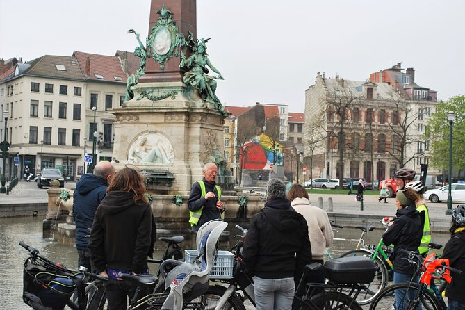 Brussels Highlights & Hidden Gems Bike Tour - Stop 5: Quartier Marolles, flea market area, and the Palais de Justice backdrop