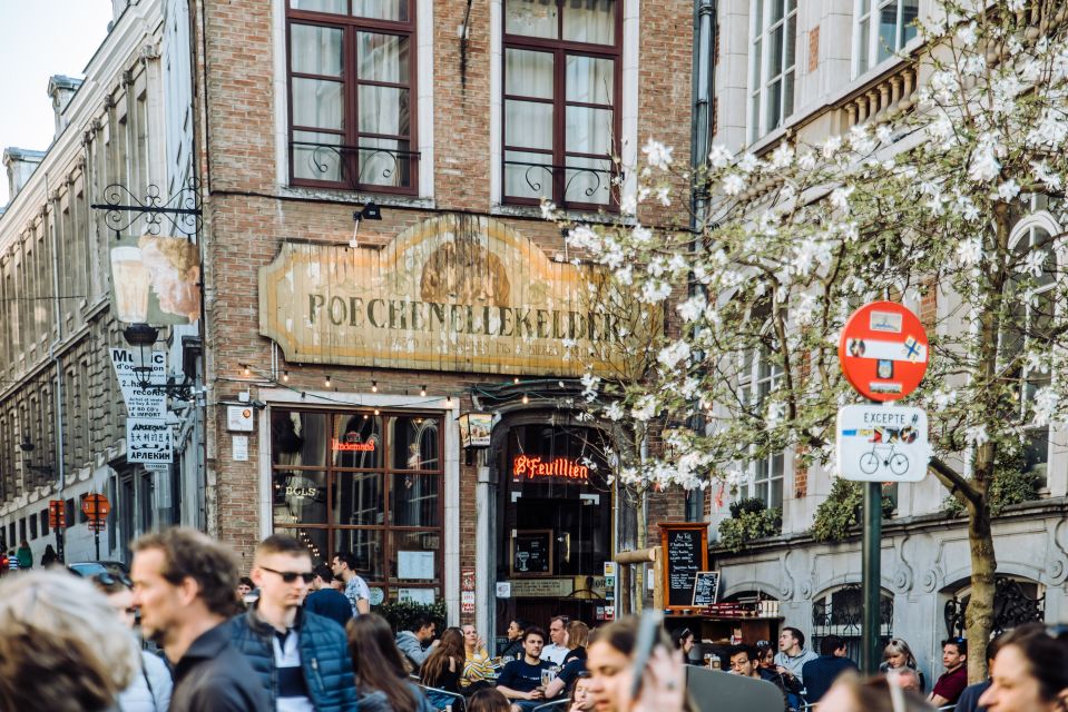 Brussels: Highlights & Hidden Gems Private Walking Tour - Frites, the European Quarter, and the EU’s nearby world