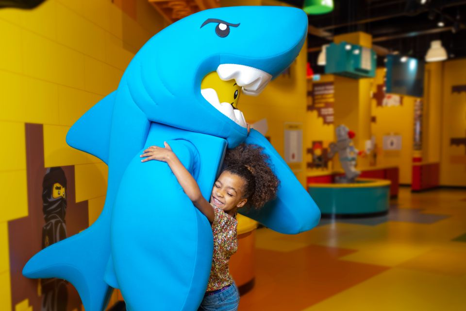 Brussels: LEGO® Discovery Centre Admission Ticket - LEGO Café and the shop: keep the day from stalling