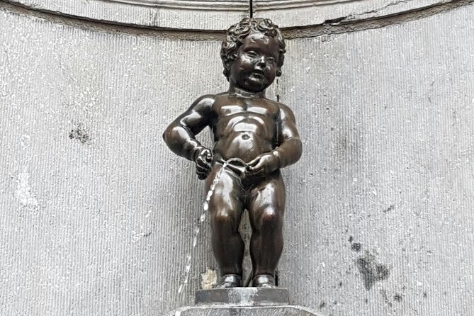 Brussels Old City’s Highlights Walking Tour - Mont des Arts finish: calm, sculptures, and the archives nearby