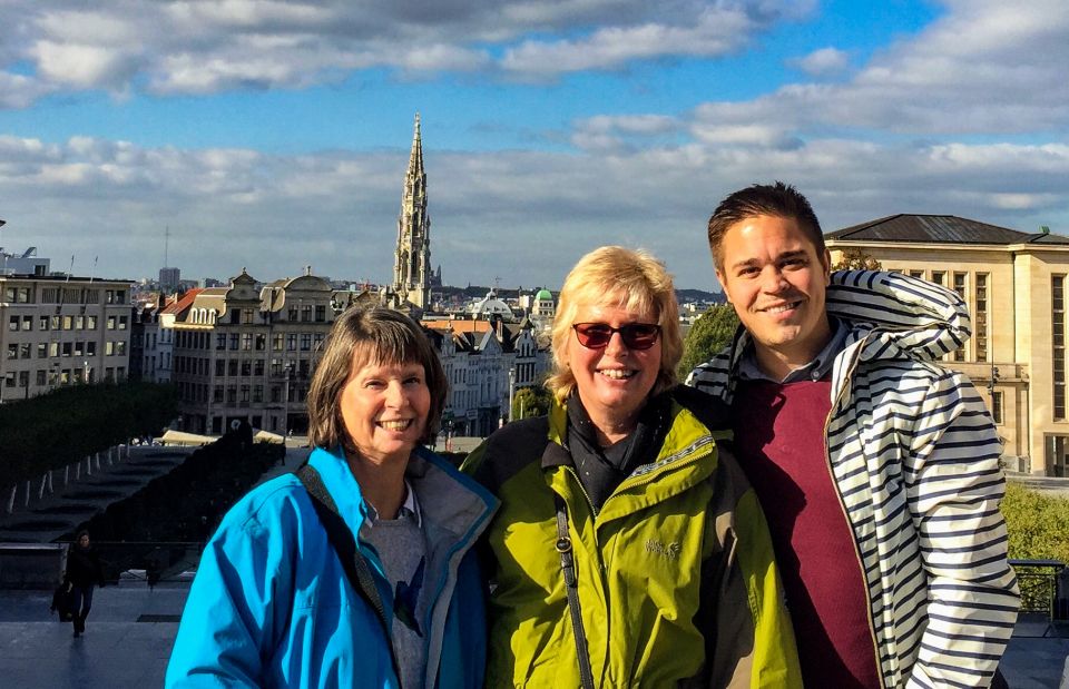 Brussels: Private Custom Walking Tour with a Local Host - Languages, private-group size, and booking ahead