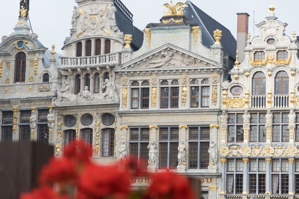 Brussels: Private Tour of the Upper and Lower City - Lower City highlights: Grand Place, Manneken Pis, and the squares in between