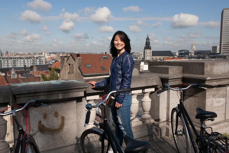Brussels: Sightseeing Bike Tour - Park of Brussels, Palace of Brussels, and Mont des Arts views