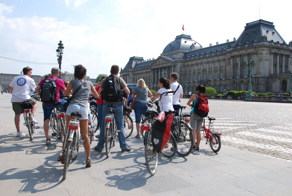 Brussels: Sightseeing Bike Tour - The fries-and-beer halfway break: how to fuel smart