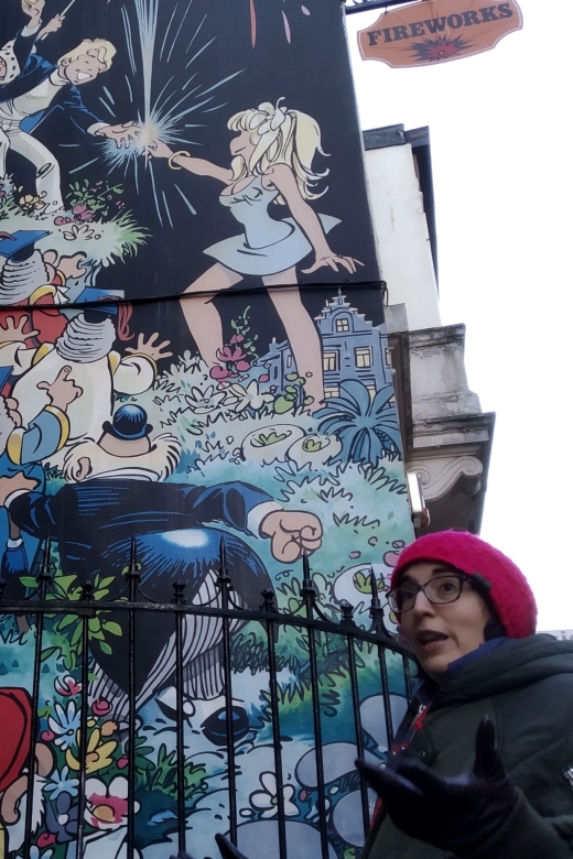 Brussels: The comic book walls walking tour - Multimedia in your pocket: using the app without losing the story