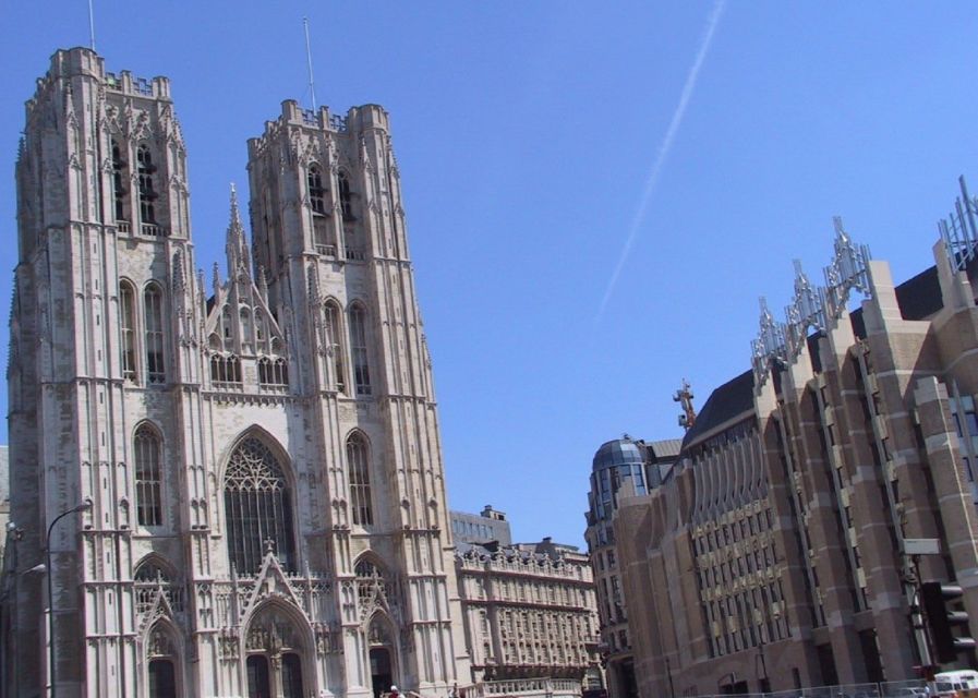 Brussels: Walking Tour from Central Station to Manneken Pis - Key points to know before you go