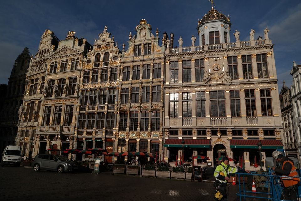 Brussels: Walking Tour from Central Station to Manneken Pis - Chocolate, waffles, beer, and museum ideas: the practical payoff