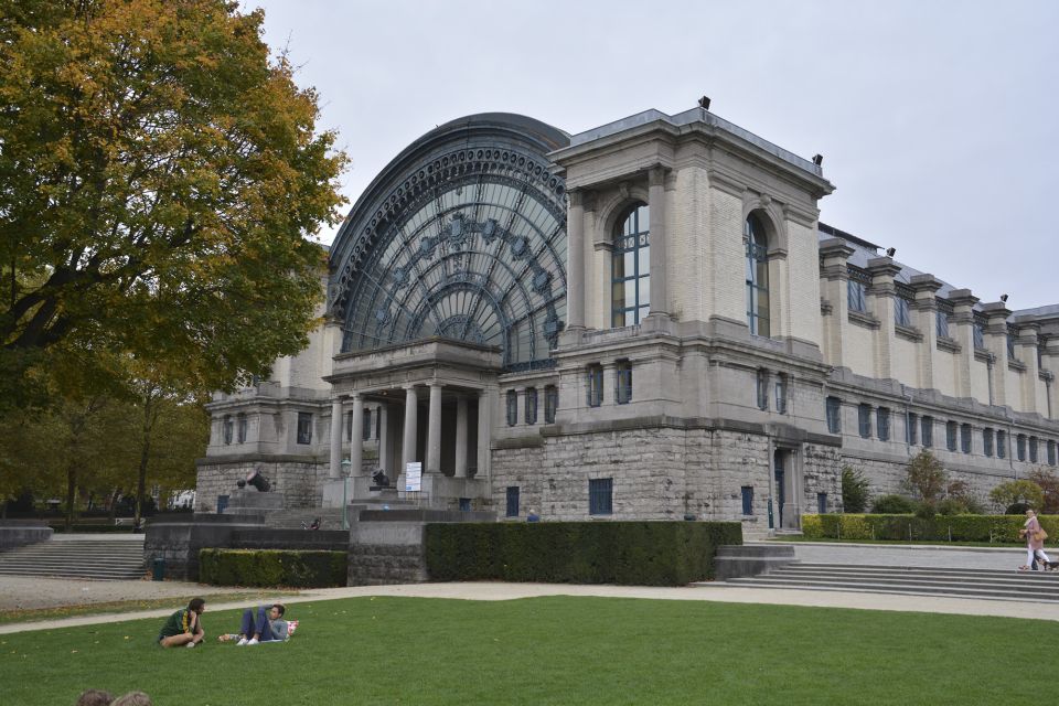 Brussels: Walking Tour from Central Station to Manneken Pis - Who this walking tour suits best (and who should rethink it)