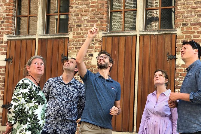 Discover authentic Ghent with historian & taste the best chocolate - Getting your bearings in Sint-Baafsplein (the square that explains Ghent)