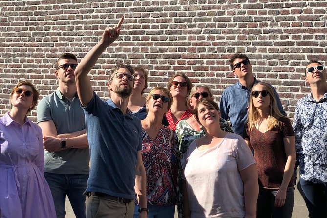 Discover authentic Ghent with historian & taste the best chocolate - Maaseikplein and the Van Eyck brothers: spotting the local art connection