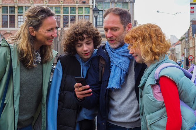 Discover Ostend while playing! Escape game - The Walter case - Walter Case in Ostend: the story that drives the whole walk