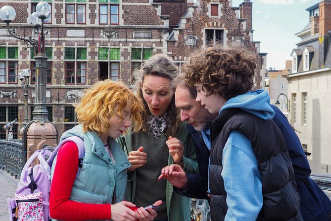 Discover Ostend while playing! Escape game - The Walter case - Choosing your detective team: who should book the Walter Case