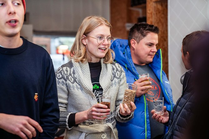 Discover our Brussels craft breweries with a local, passionate, young guide - The final bar in Brussels’ young district: your last tastings, snacks, and quiz prizes